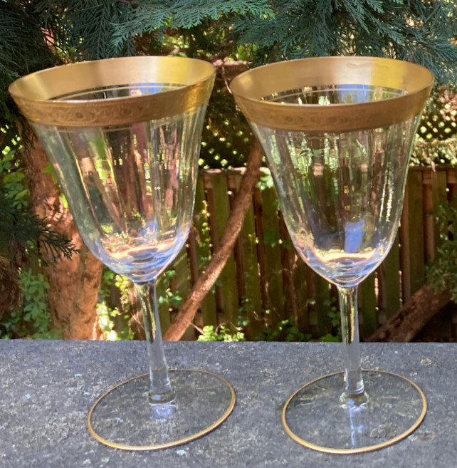 Water goblets Gold Encrusted *READ*