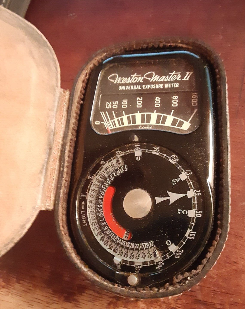 Weston Master II Model 735 Exposure Meter Wih Green Case