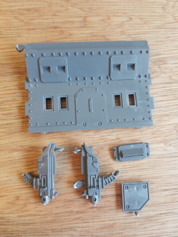 Imperial Guard Baneblade Upper Hull w Hatches - Warhammer 40K Conversion Bits