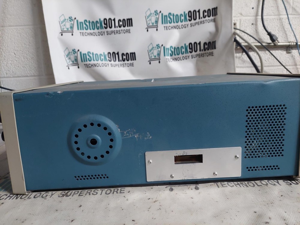 Tektronix AWG 2021 Arbitrary Waveform Generator