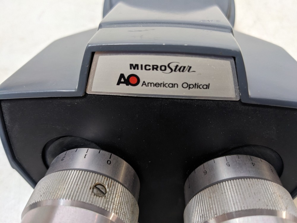 AMERICAN OPTICAL MICROSTAR 110/120 MICROSCOPE BINOCULAR HEAD WITH EYEPIECES