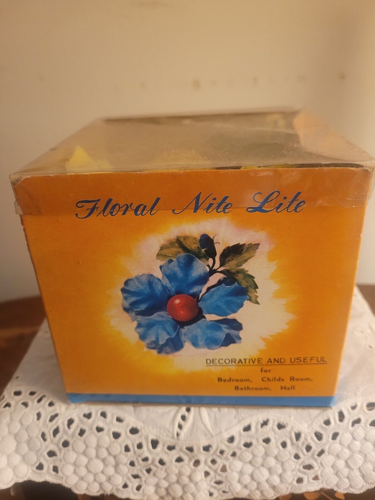 Vintage yellow flower night light