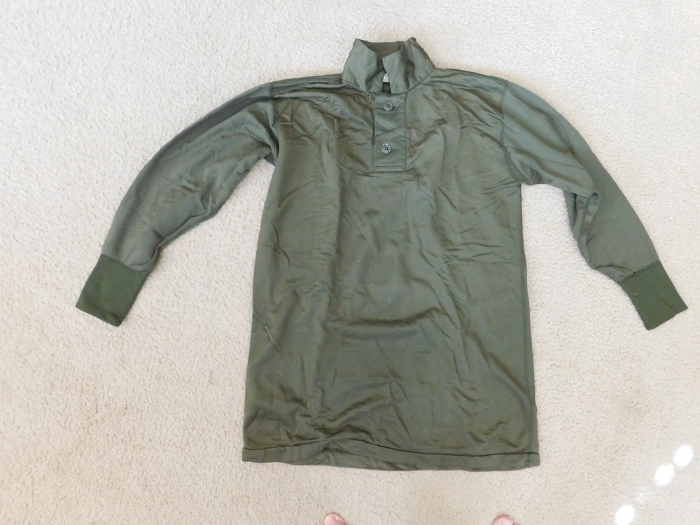 US ARMY MAN GREEN SLEEPING SHIRT SIZE SMALL