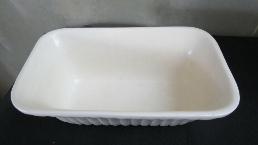 Haeger White Vintage rectangle planter ribs