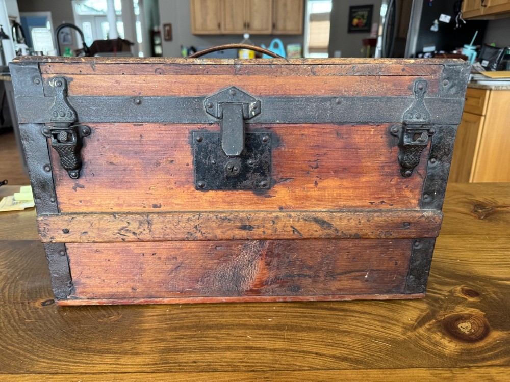Antique circa 1870-1890 Primitive tool trunk