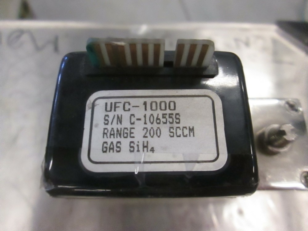 Unit UFC-1000 Mass Flow Controller MFC, SiH4 200 SCCM, Used