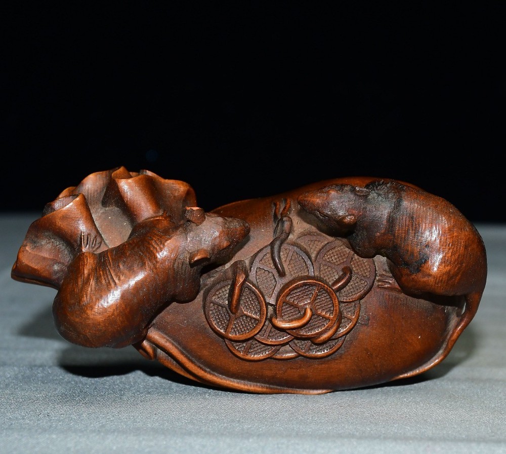 Exquisite Small Leaf Boxwood Mouse Ornament