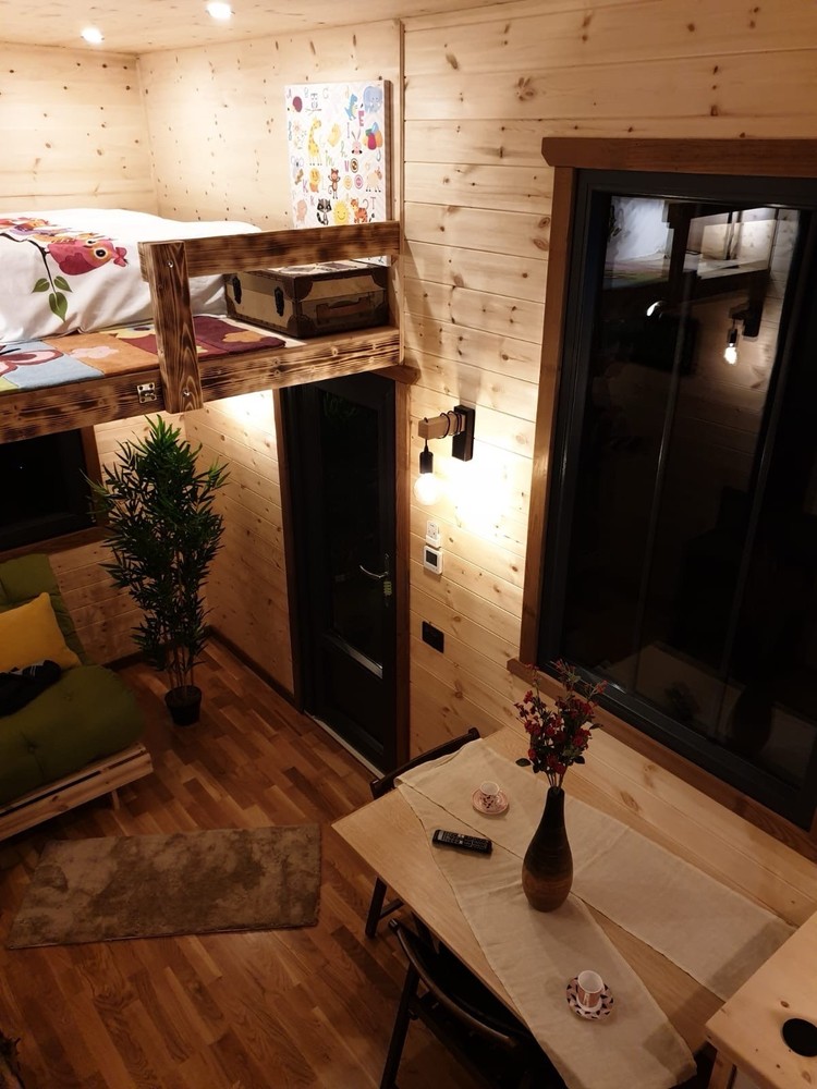 22x8 Nordic Cabin Assembled (ON SALE)