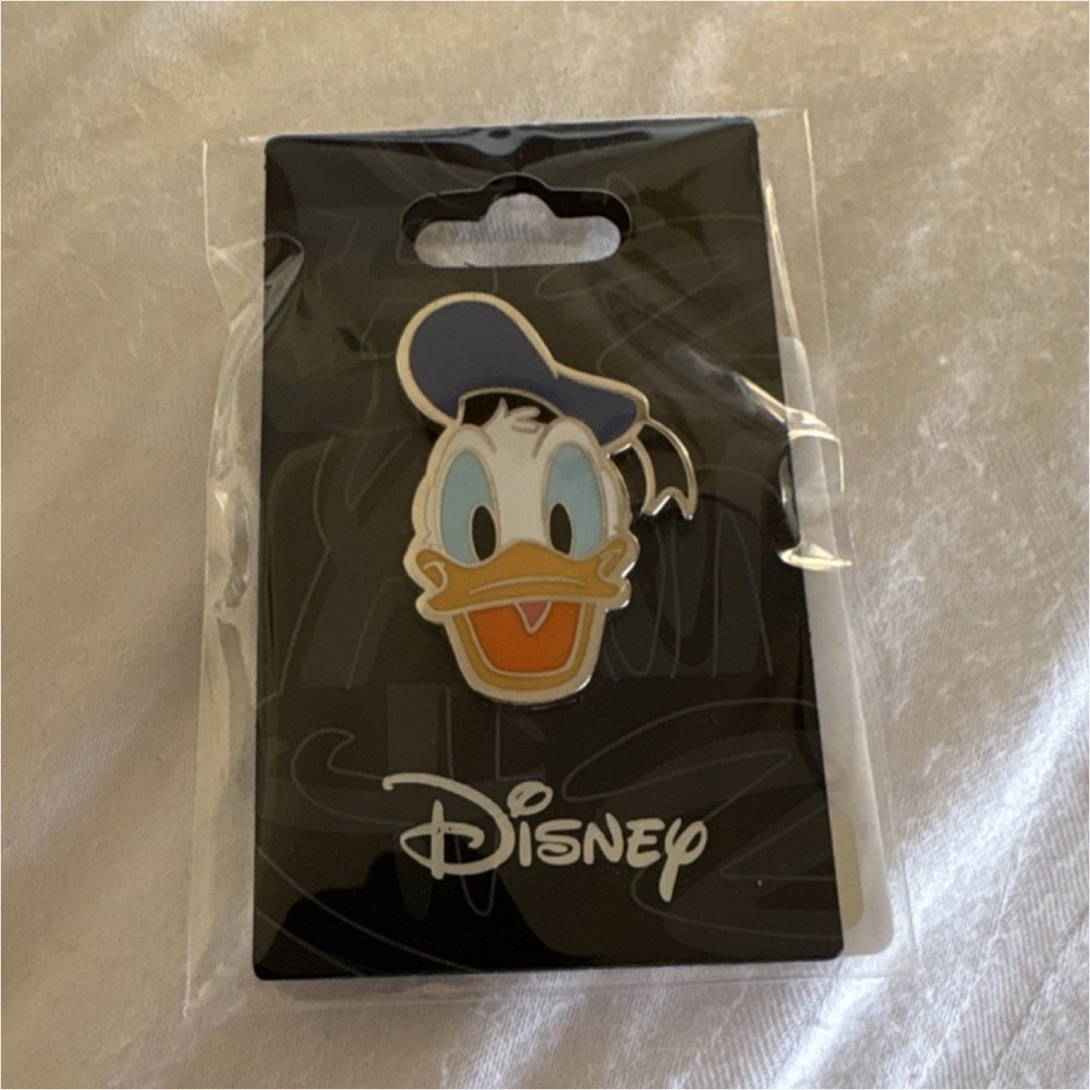 Disney Donald Duck Single Pin
