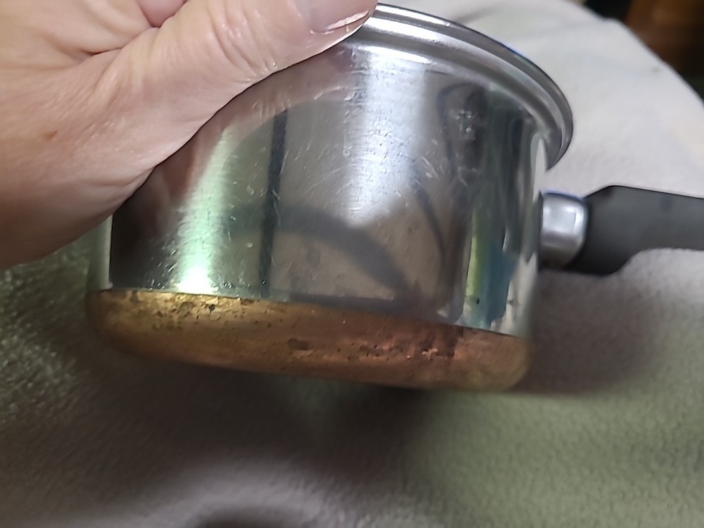 VTG SMALL POT (BIN H)
