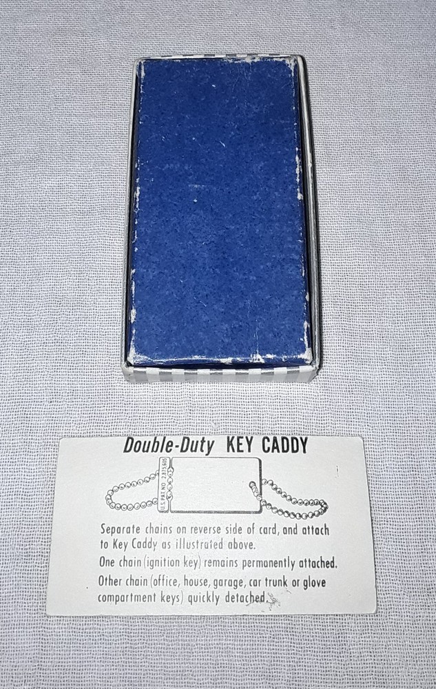 VINTAGE WAYNE FEEDS KEYCHAIN SEALED WITH ORIGINAL BOX NOS