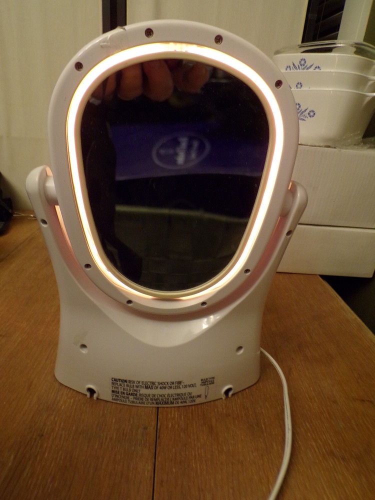 EGO System Lighted Magnifying Makeup Mirror Model LM-05 White w/Yellow front