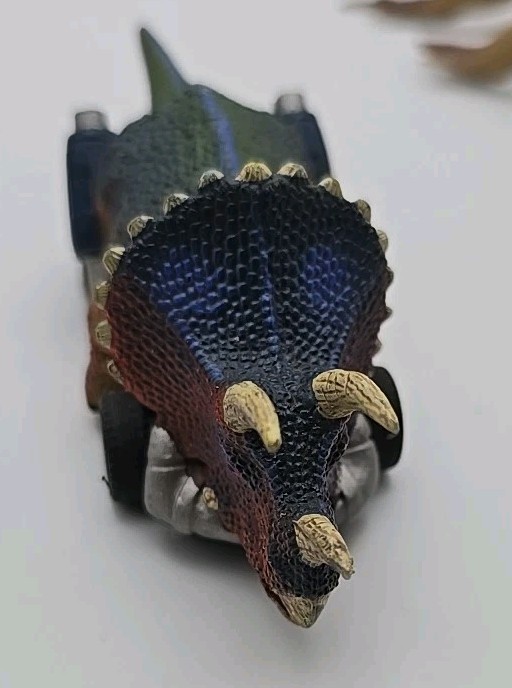 5 Random Dinosaur Toys 4"