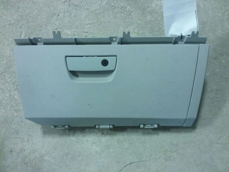 CARAVAN 2010 Glove Box 1252672