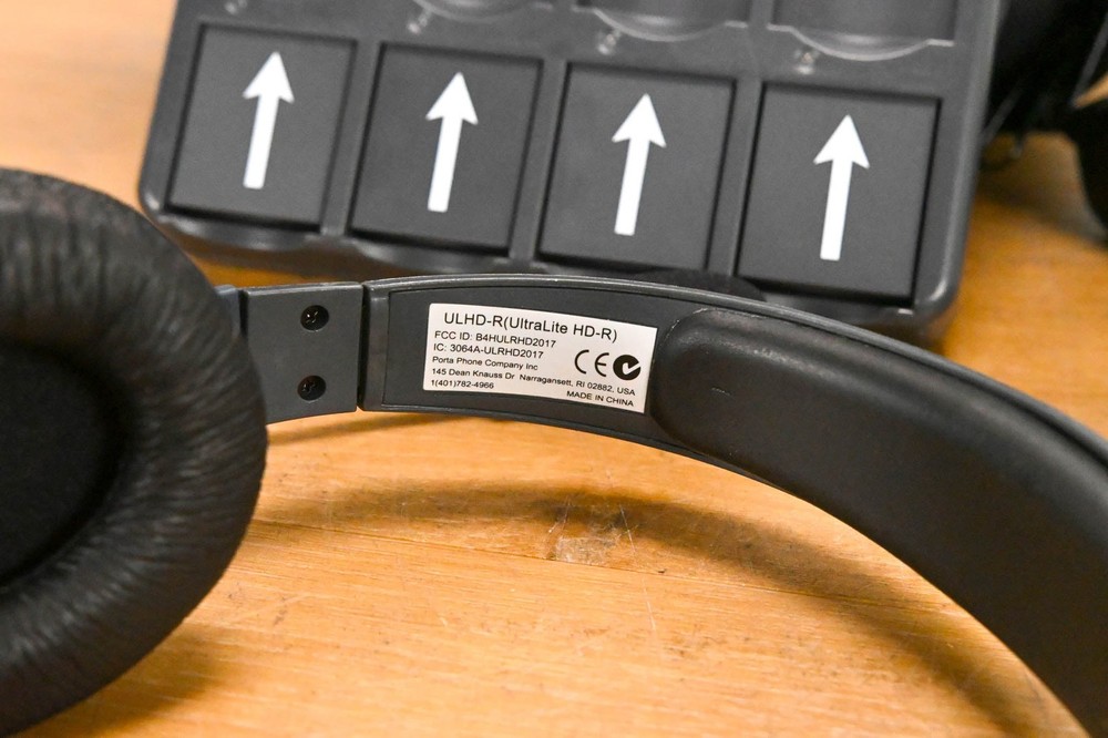 Eartec UltraLITE HD 4-User Wireless Intercom System CG01YMS