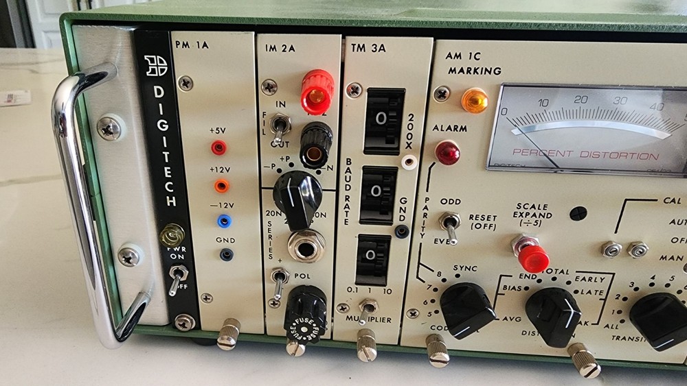 Digitech 2002-08 signal generator / distortion analyzer Rare