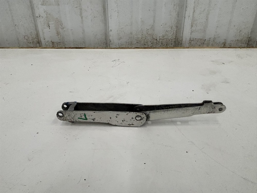 Luscombe Model 8 Window Latch Prop