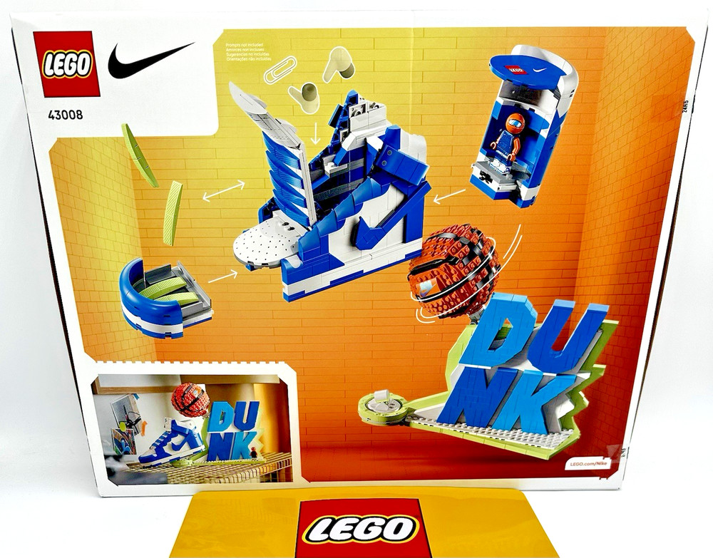Lego 43008 Nike Dunk X LEGO Set