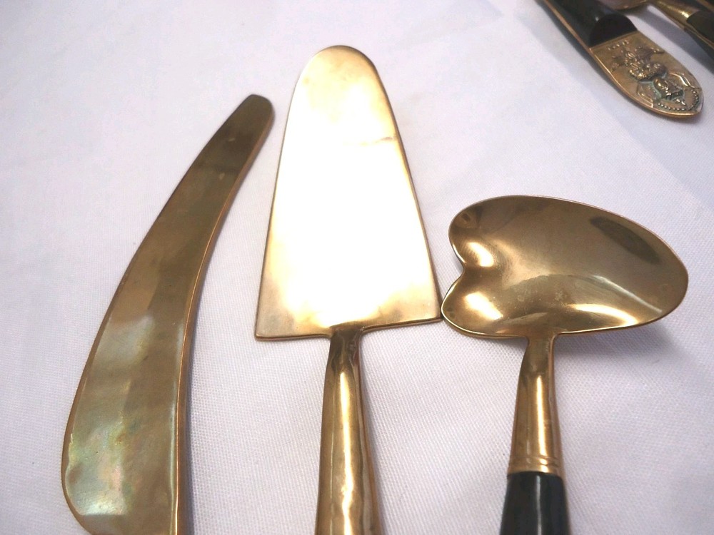 SIAM BRASS BRONZE FLATWARE 19-PIECES