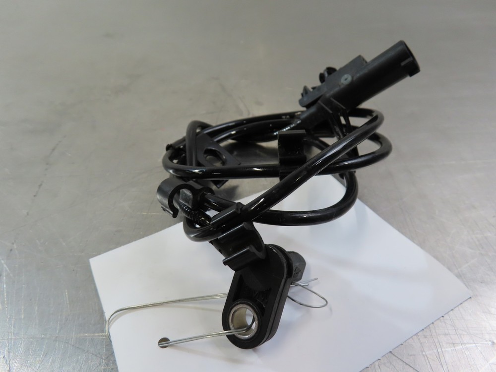 EB1438 2023 23 BMW C 400 GT FRONT ABS SENSOR SPEED