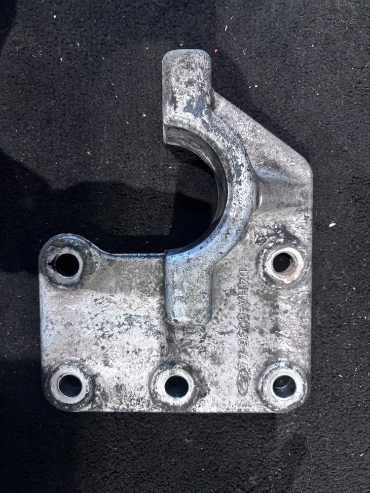 Ford Rear Motor Mount D4HA-6096-AA for Caterpillar Engine