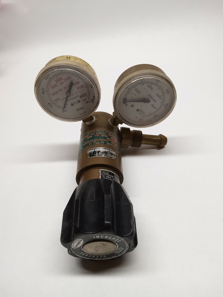 Smith's H800 SERIES Gas Regulator (USED NOT TESTED)