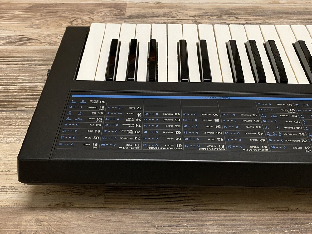 Korg Poly-800 II Additive Square Waveform Polyphonic Synthesizer 49 Keys Clean