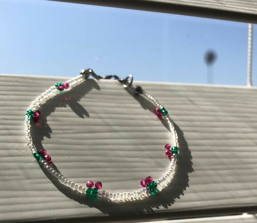 Handmade Spinel seed bead bead bracelet- cherry length -7"