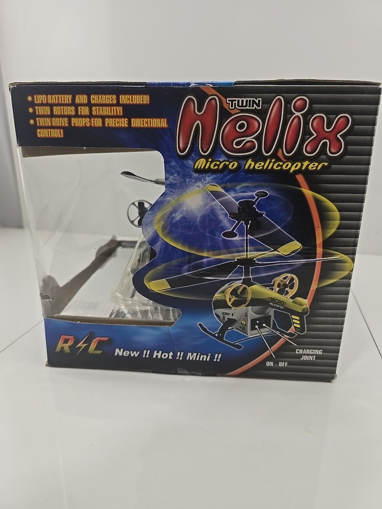 Micro REMOTE CONTROL HELICOPTER NEW IN ORIGINAL BOX HX277