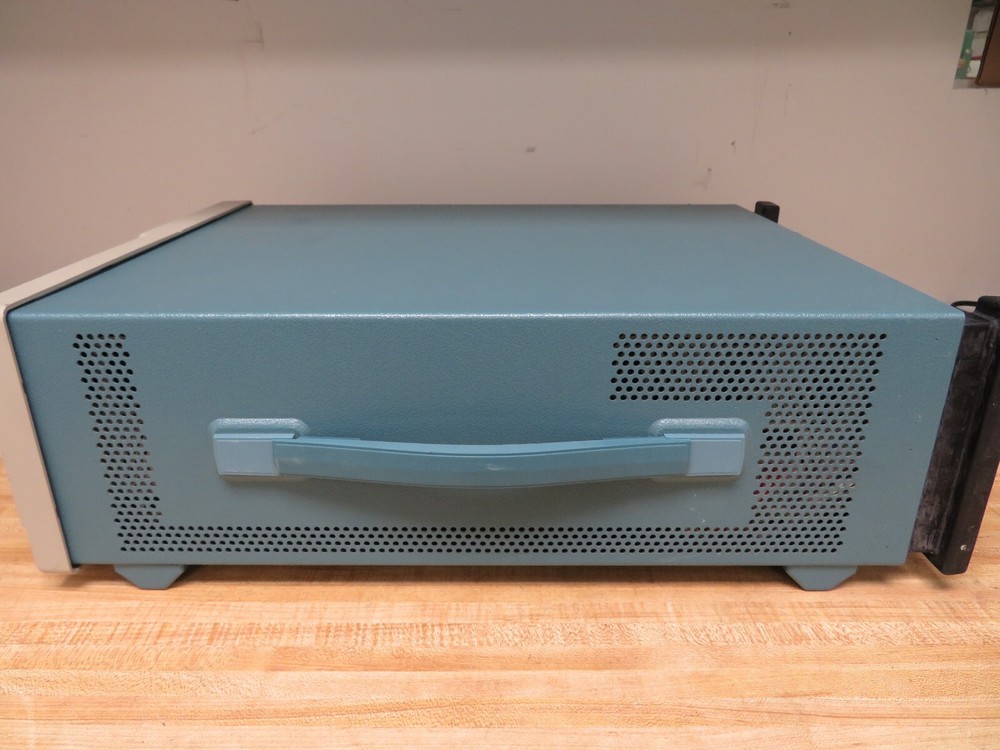 Tektronix AWG610 Arbitrary Waveform Generator PH49