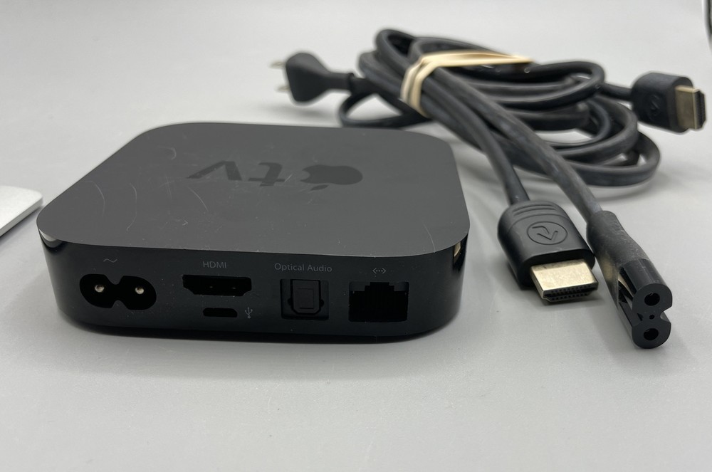 Apple TV (3rd Generation) HD Media Streamer - A1469 Bundle - Fully Functional