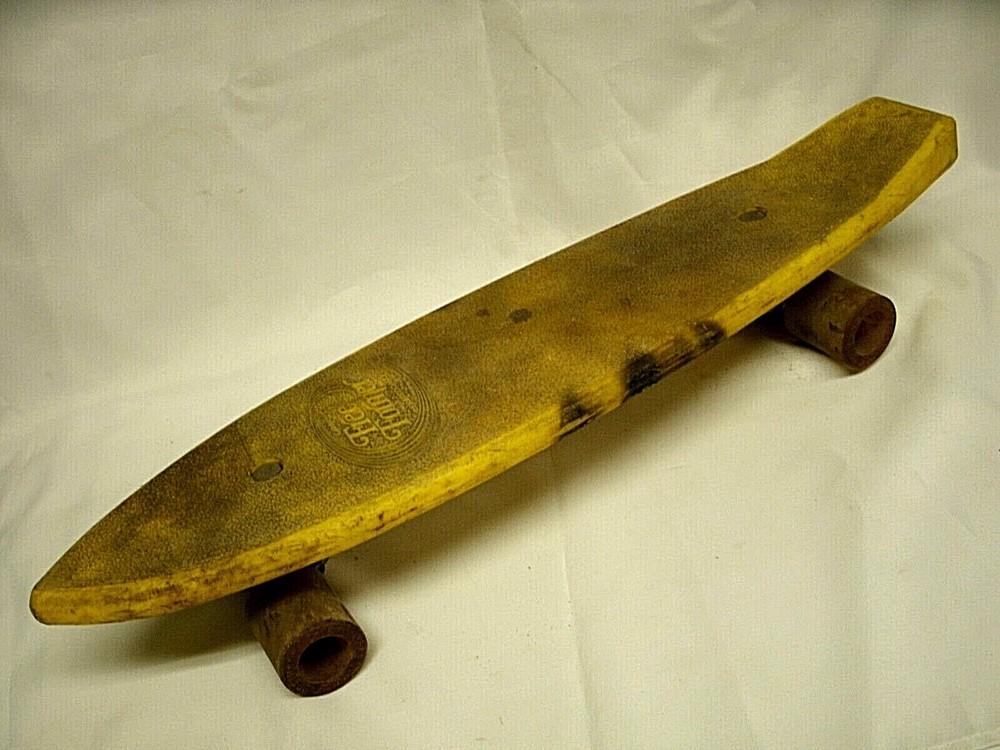 CALIFORNIA FREE FORMER SKATEBOARD USED