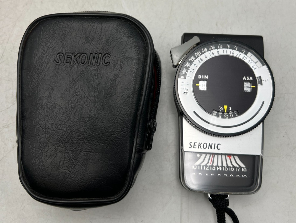 Sekonic Multi-Lumi Camera Exposure / Light Meter Model L-248 w/ Case Tested