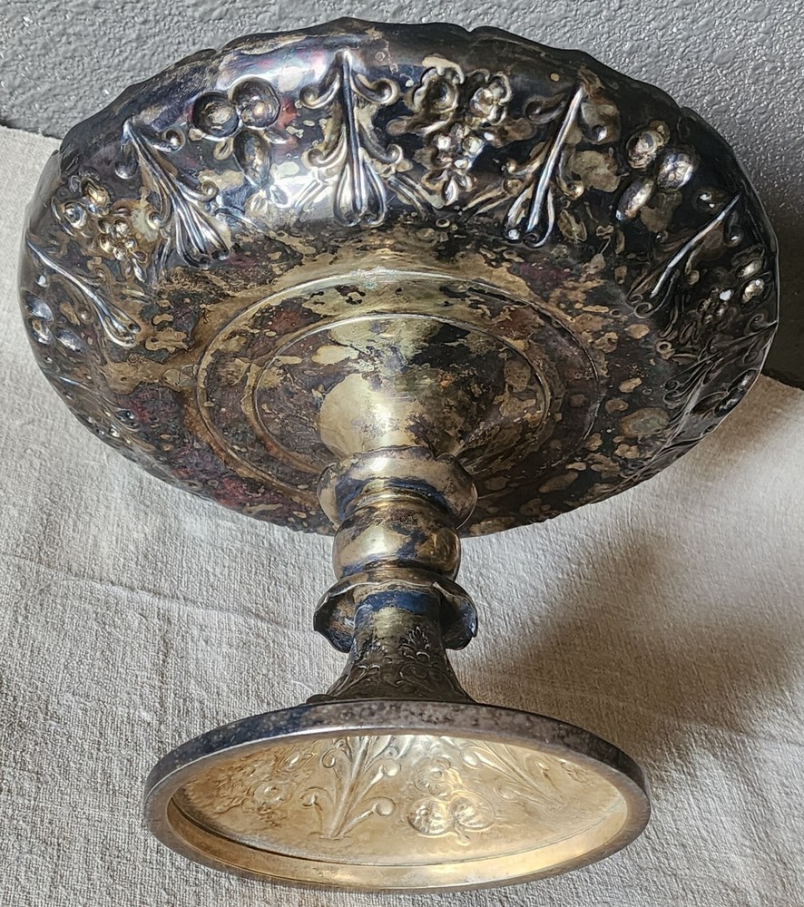 Walker & Hall Sheffield Silver Plate Regency Fruit Shell Compote Pedestal Bowl