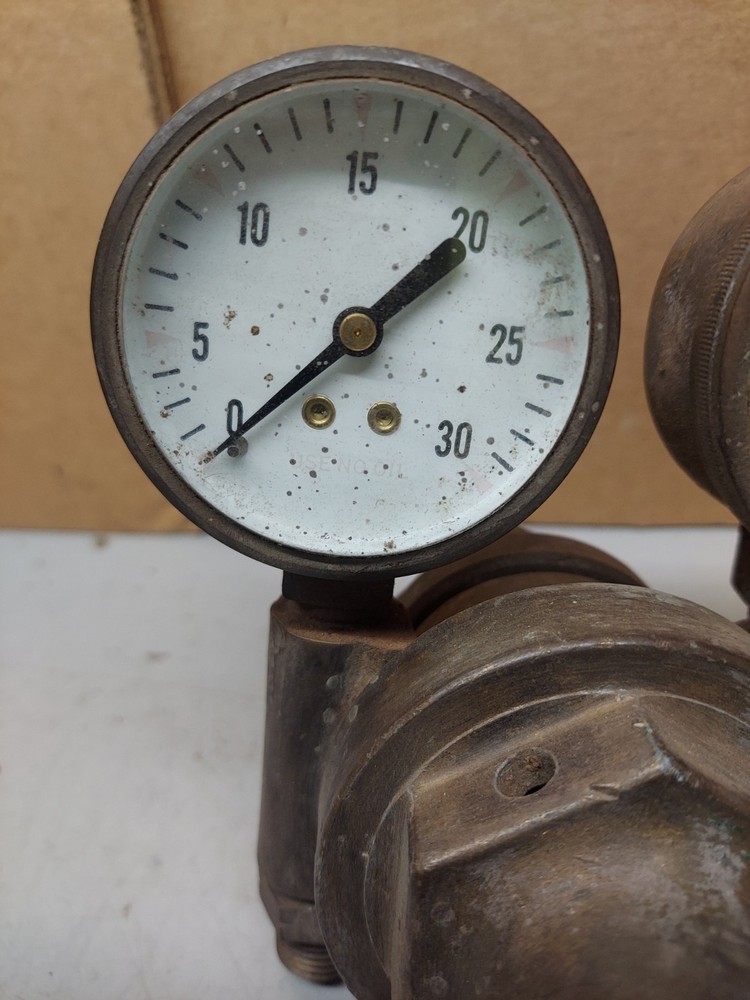 Vintage Two-Stage Regulator UNTESTED