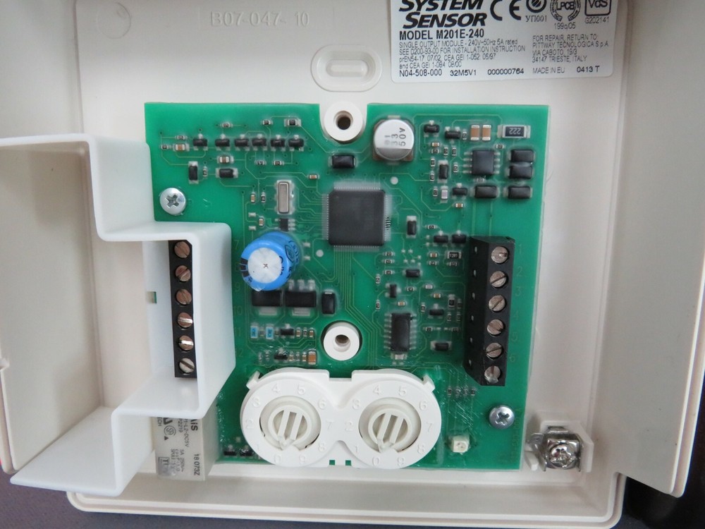 NEW SYSTEM SENSOR M201E-240 SINGLE OUTPUT MODULE