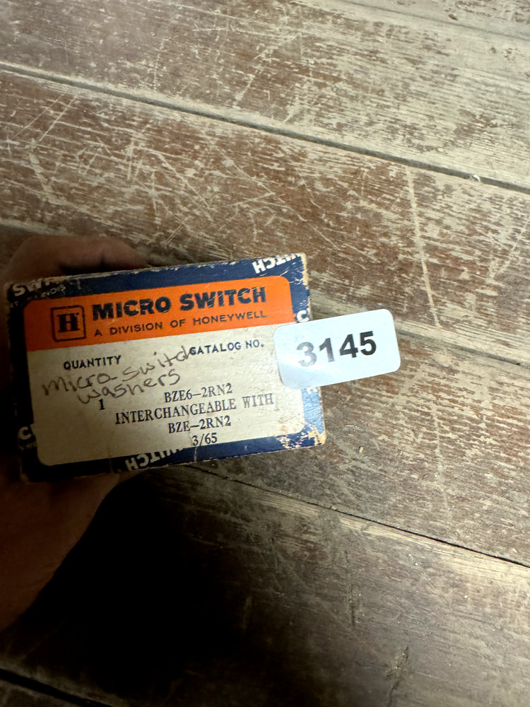 Honeywell BZE6-2NR2 Micro Switch 15 A