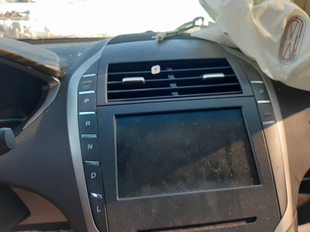 MKZ 2015 Air Shutter 868240