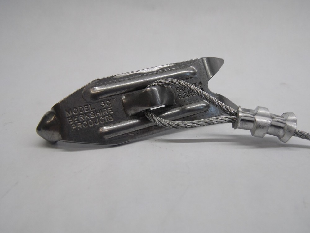 Berkshire, Heavy Duty cable stakes 15"