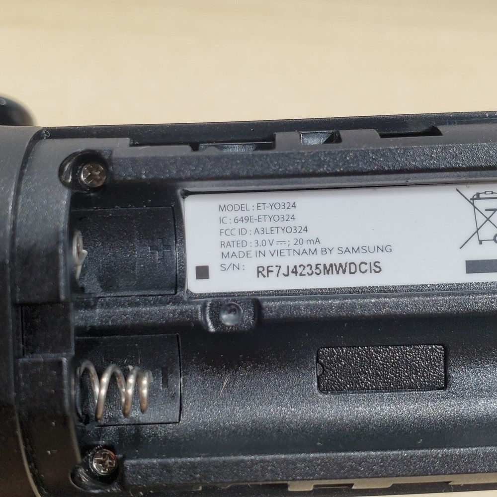 (2) - Samsung ET-YO324BBEGUS Gear VR Controller - Black