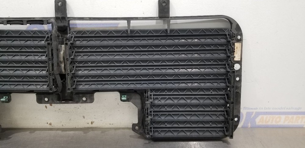 18 GMC SIERRA DENALI 1500 6.2L AIR SHUTTER