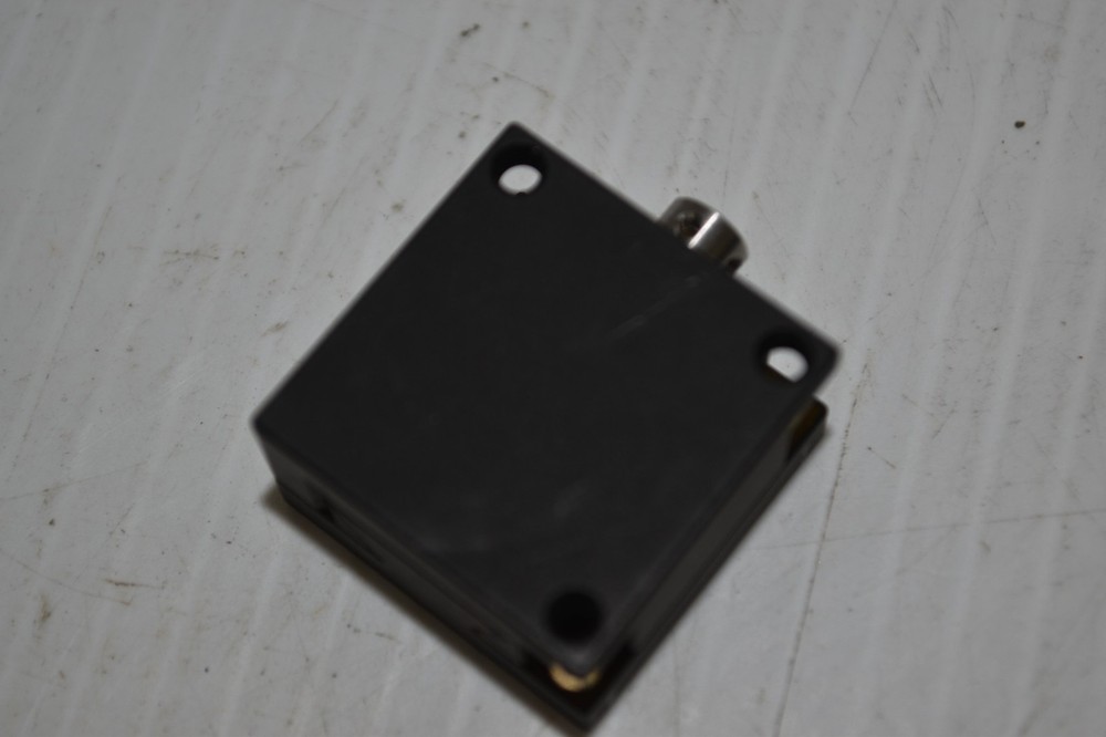 *JM* OPTOSIGMA OPTICAL STAGE 1" X 1" (MPR116)