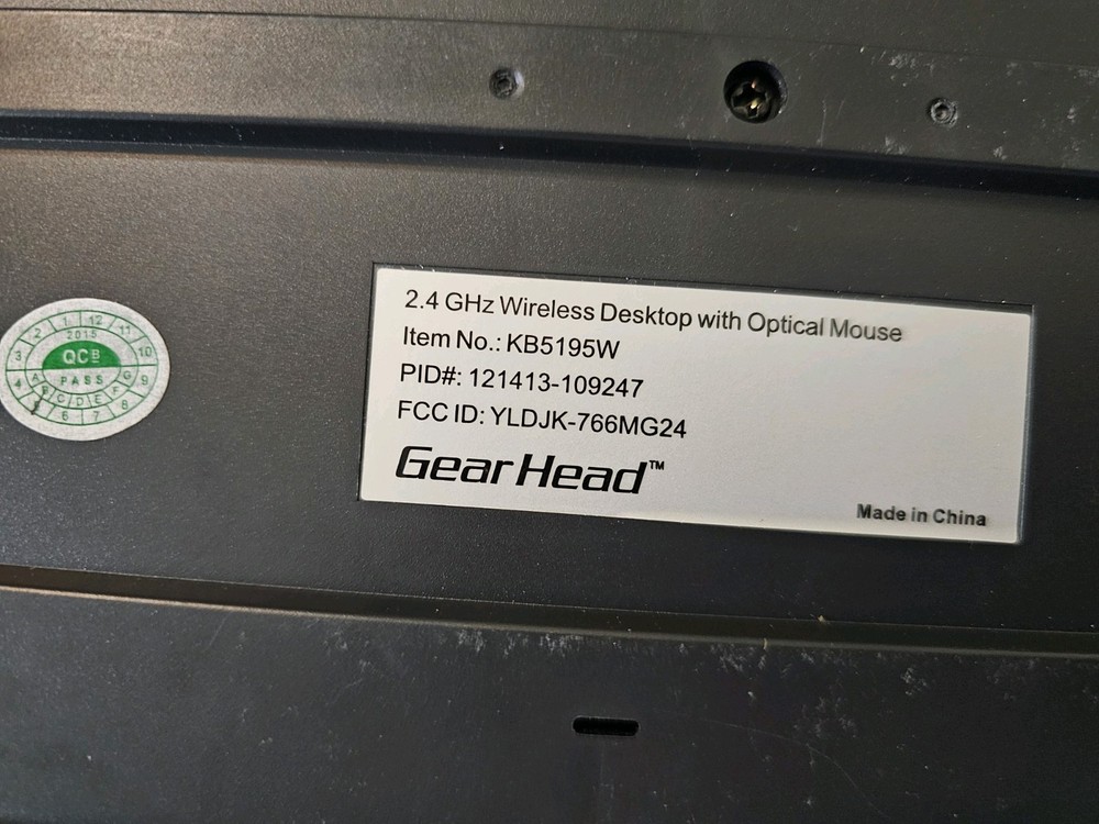 Gear Head Keyboard With Mouse TESTED FOR POWER ON ONLY.