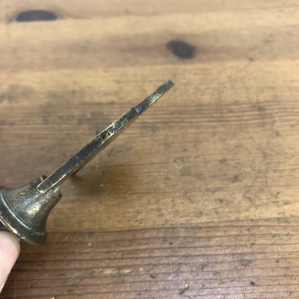 Victorian Fleur De Lys Brass Finial