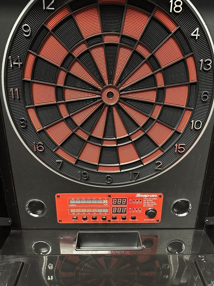 Snap-on Dart Board