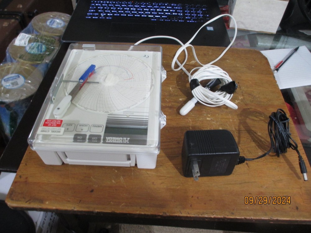 HP Agilent 1663C 34-Channel Logic Analyzer & Omega Chart Recorder