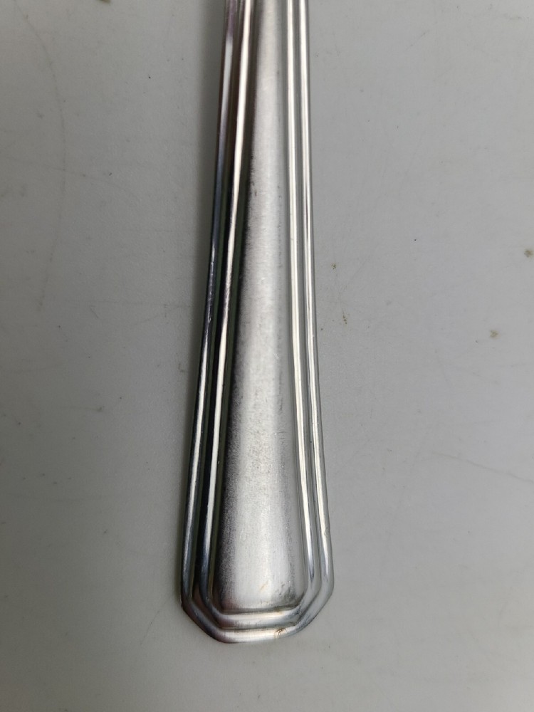 Cambridge CBSDORS Dorsett Pattern 18/10 Stainless Flatware Salad / Dessert Fork.