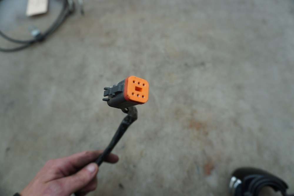 04 HARLEY DAVIDSON ROADKING RUN START STOP CONTROLS E-3982