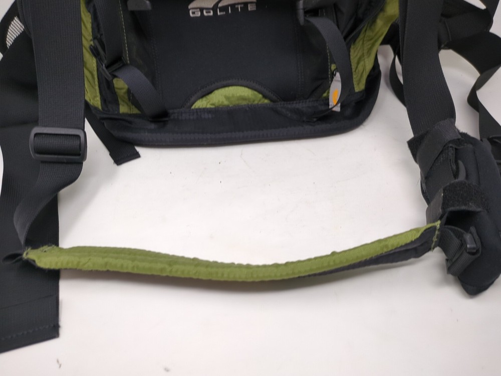 GoLite Hiking Backpack lightweight size medium hip belt shoulder strap - Green