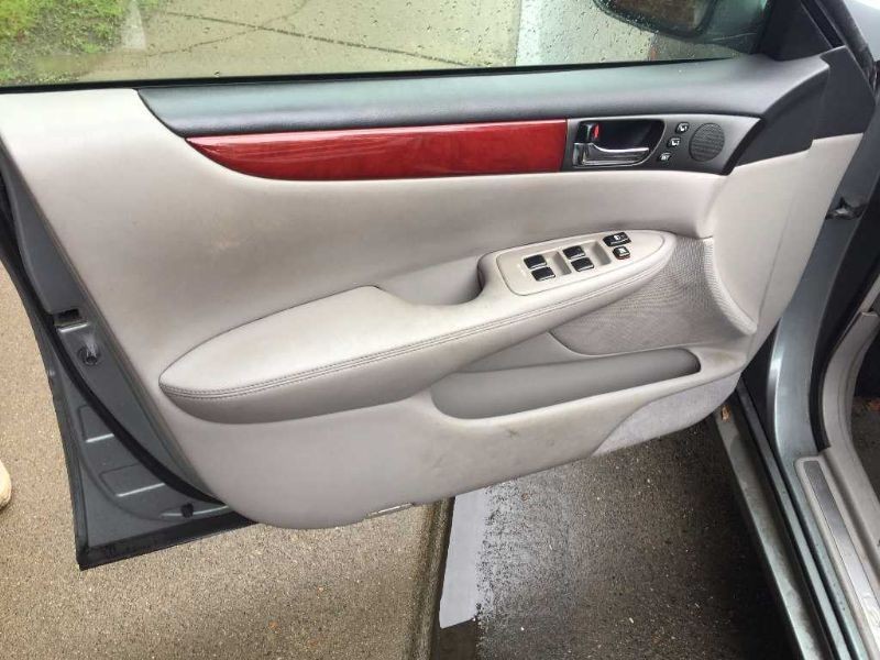 Fuse Box Engine 1MZFE Engine 6 Cylinder Fits 99-03 SOLARA 82111-3Y190